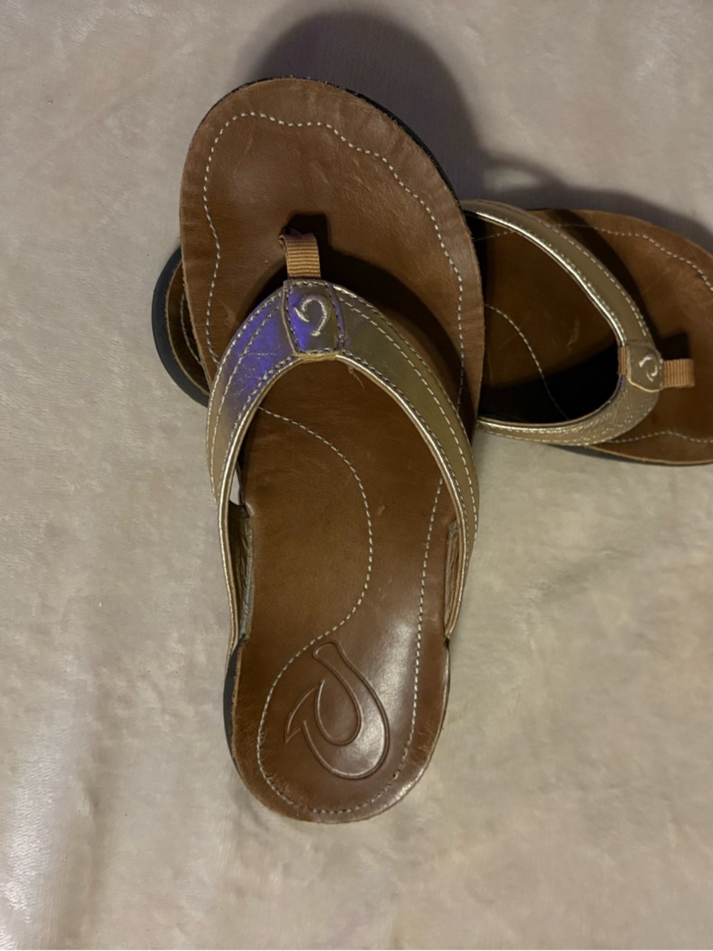 OluKai Brown Leather Flip Flop Sandals with Metallic Gold Strap